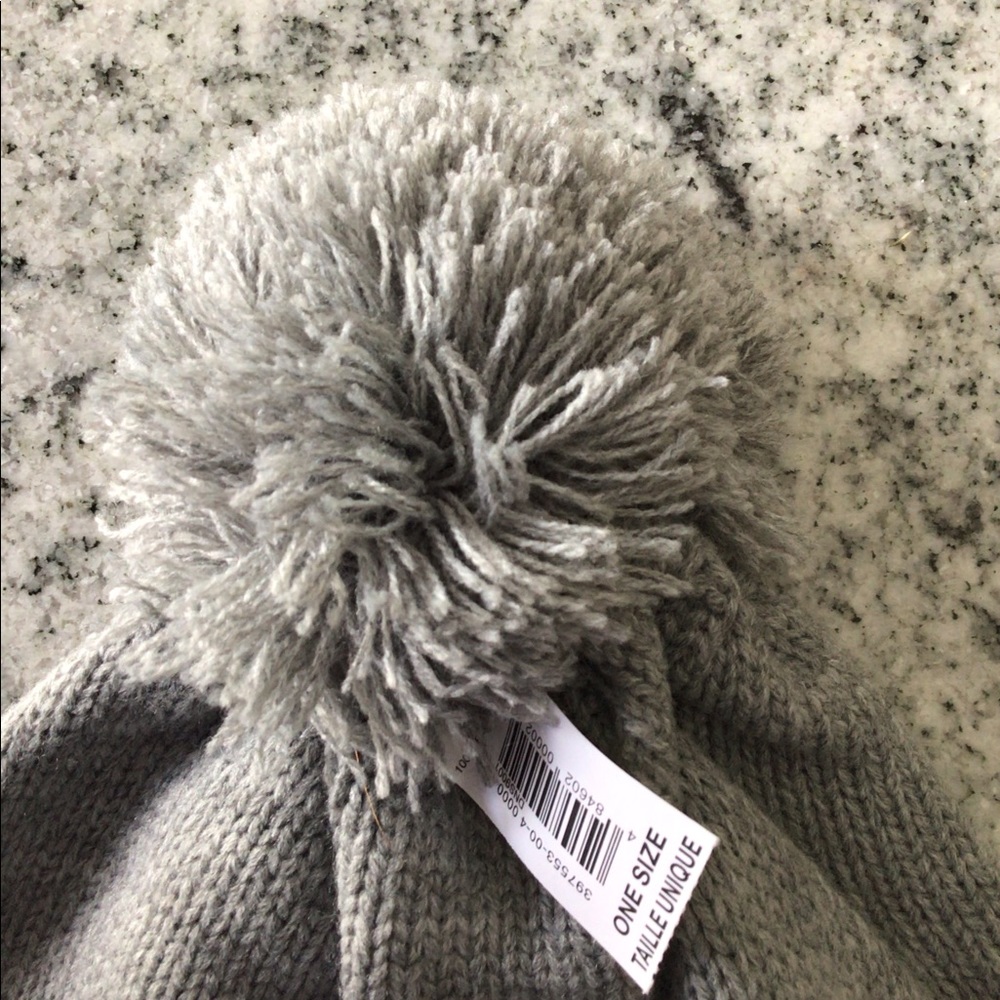 ❤️ GAP grey winter hat w pompom - Picture 3 of 6